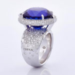 Ring Fine Gem Tanzanite in 18 Karat white gold set with diamonds and a 29,8 cts Tanzanite by Tevin Baechtold CRÉATION CADEAUX